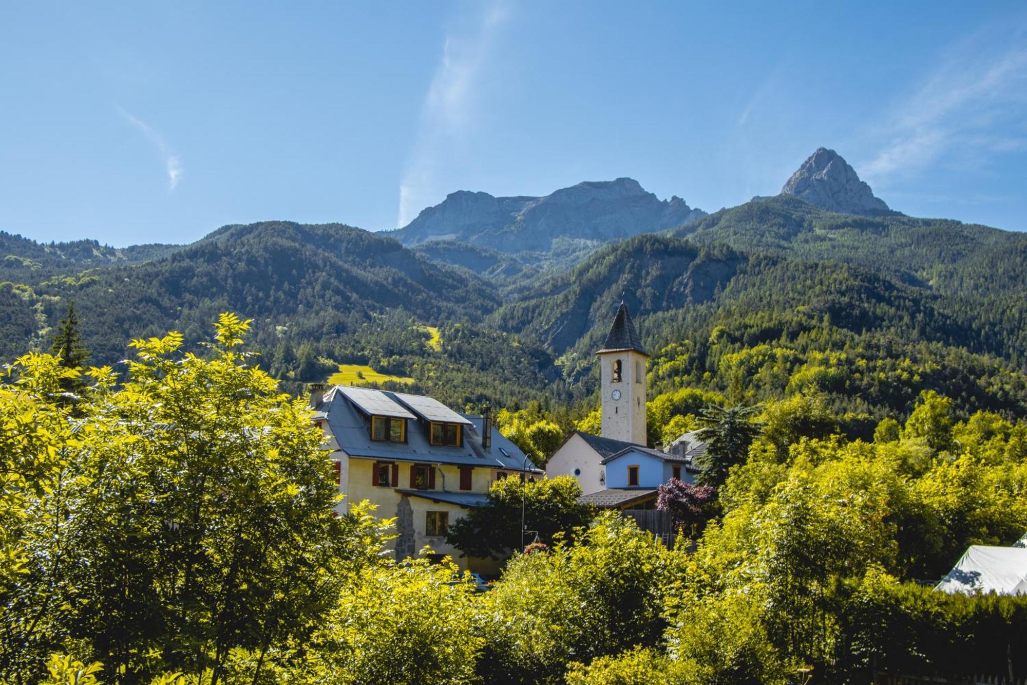 La Capitale - Les Gites De L Argile Barcelonnette Exteriér fotografie