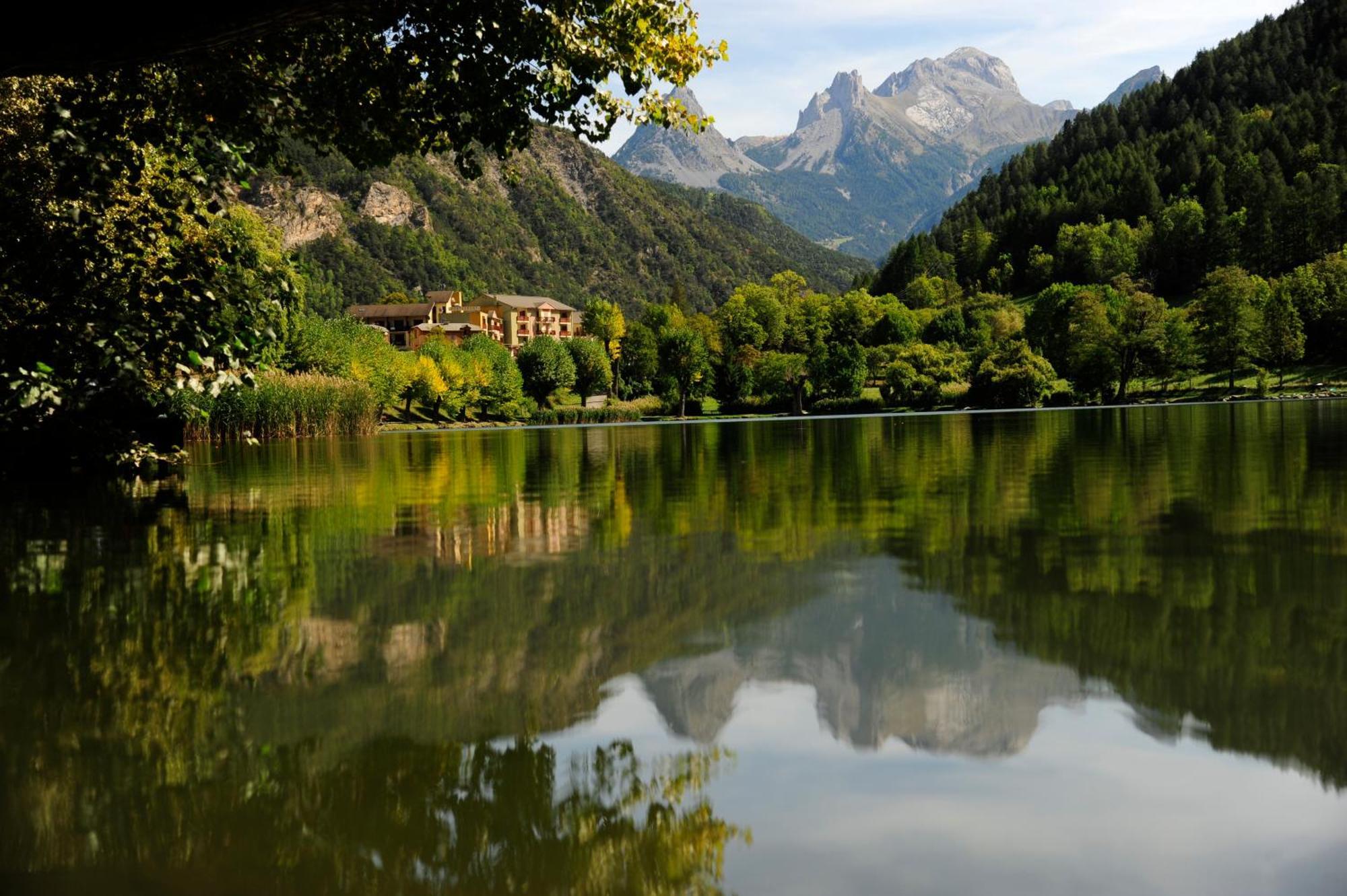 La Capitale - Les Gites De L Argile Barcelonnette Exteriér fotografie