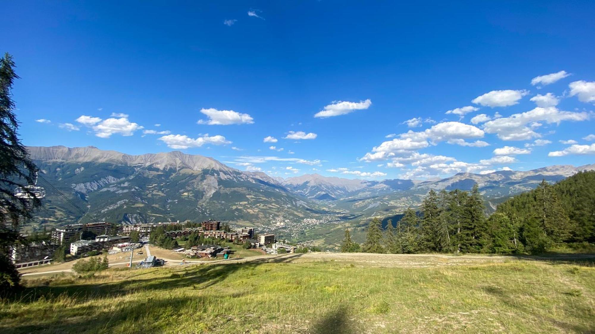 La Capitale - Les Gites De L Argile Barcelonnette Exteriér fotografie